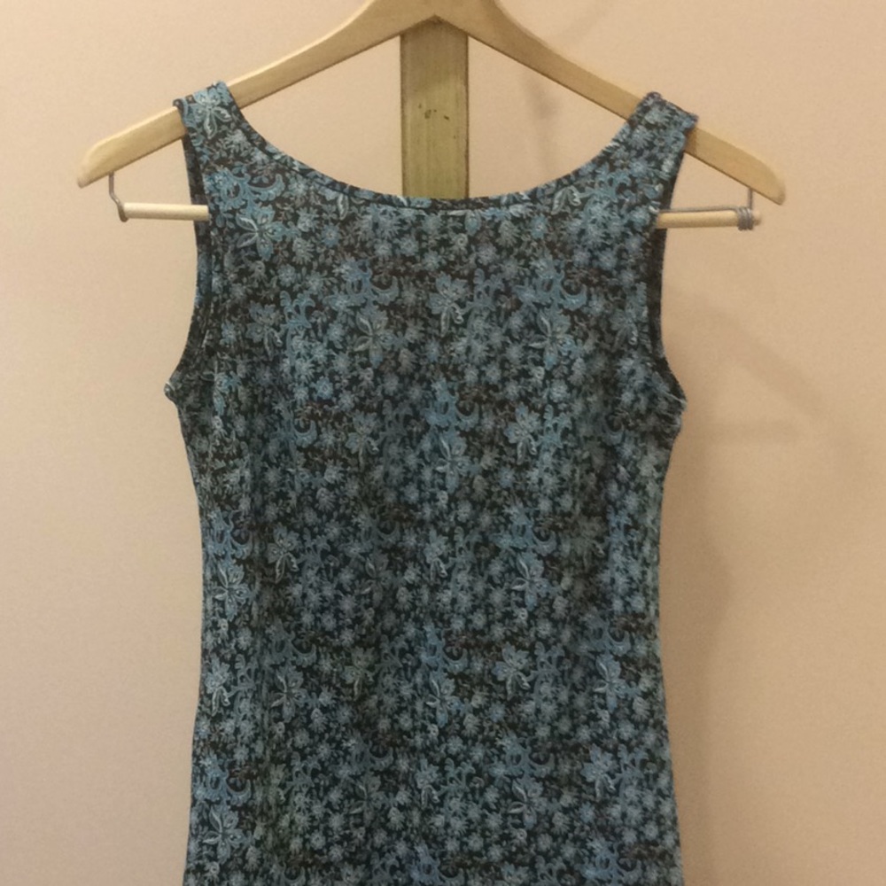 Lovely Mid Length Sleeveless Dress with U Back